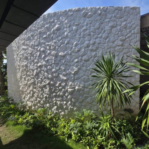 hsn-classic-white-flagstone-exterior-wall-cladding-installed