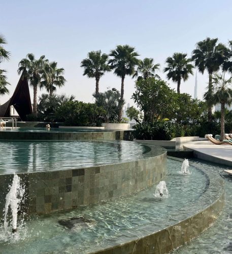 hsn-green-sukabumi-curved-pool-water-feature