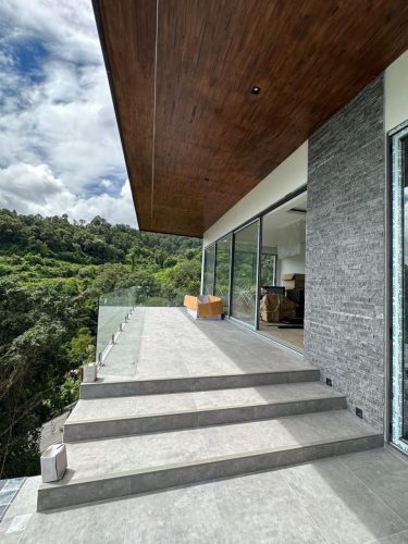 hsn-monsoon-stacked-exterior-wall-balcony