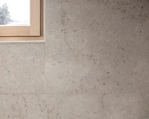hsn-poleido-limestone-sandblastedbrushed-window