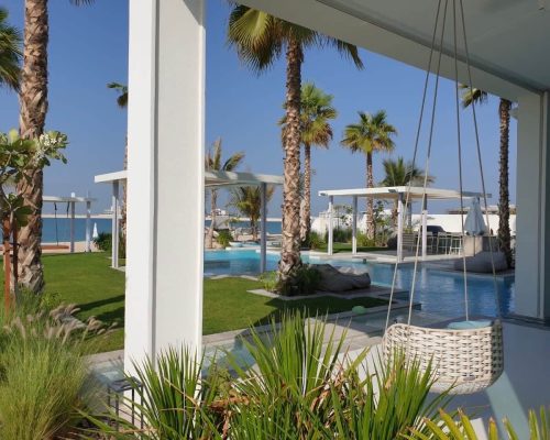 hsn-royal-white-luxury-pool-installation-dubai-garden