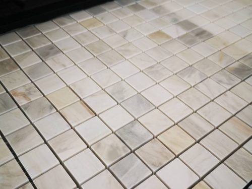 hsn-white-dolomite-honed-mosaic-zoom-in