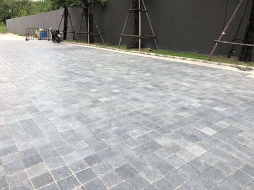 hsn-bluestone-vibrated-exterior-driveway-gate-wall-trees