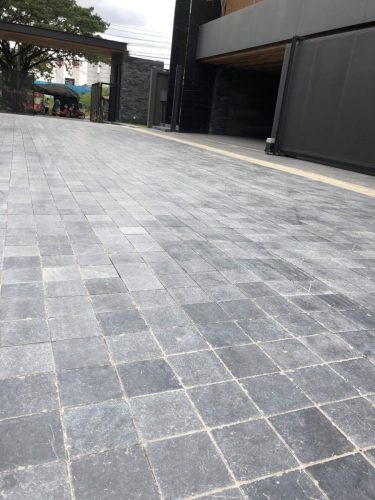 hsn-bluestone-vibrated-exterior-driveway-stone-detail3